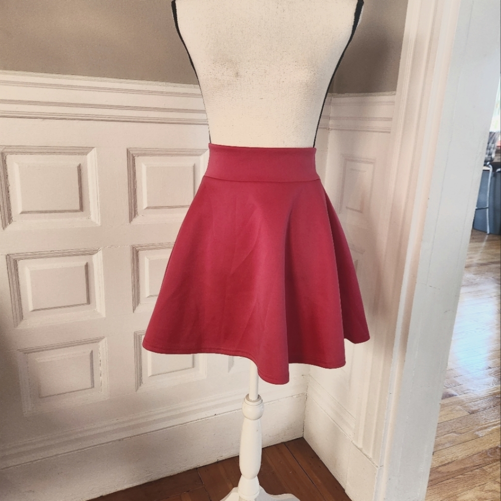Size medium pink unbranded full circle skater flare skirt